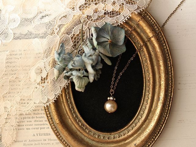 大粒10㎜ ヴィンテージ・ガラスパールと ラインストーンロンデルのネックレス