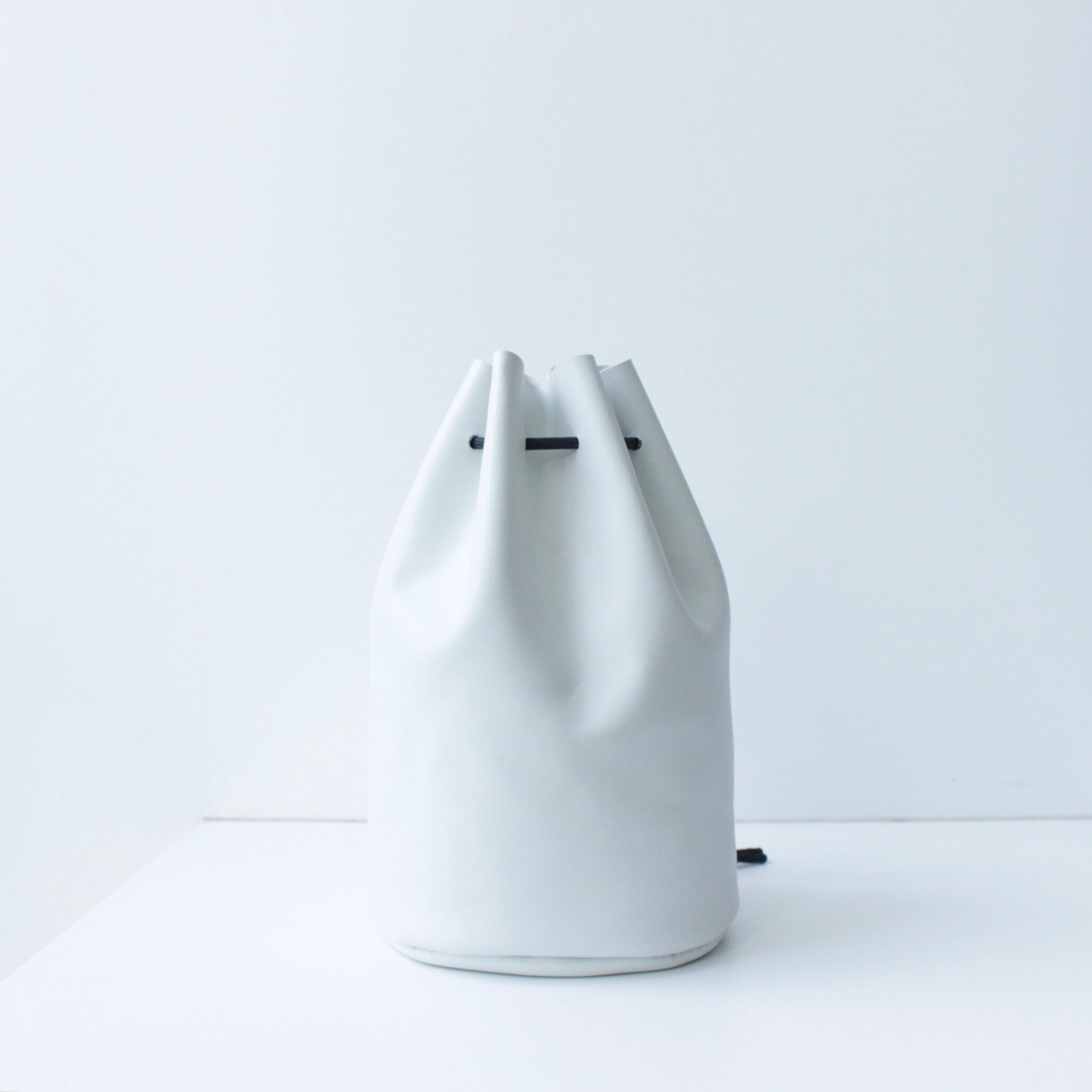 Hériter バテンレース巾着バッグ WHITE 母の日特別価格｜3WAY巾着バッグ｜編みxPUレザー【ライトグレー】長