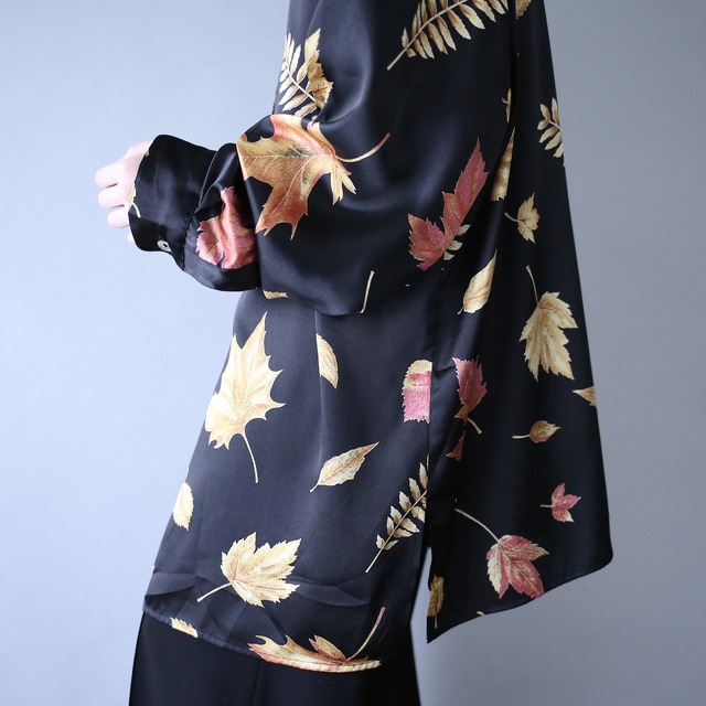 gloss fabric many many reef pattern XX over silhouette shirt