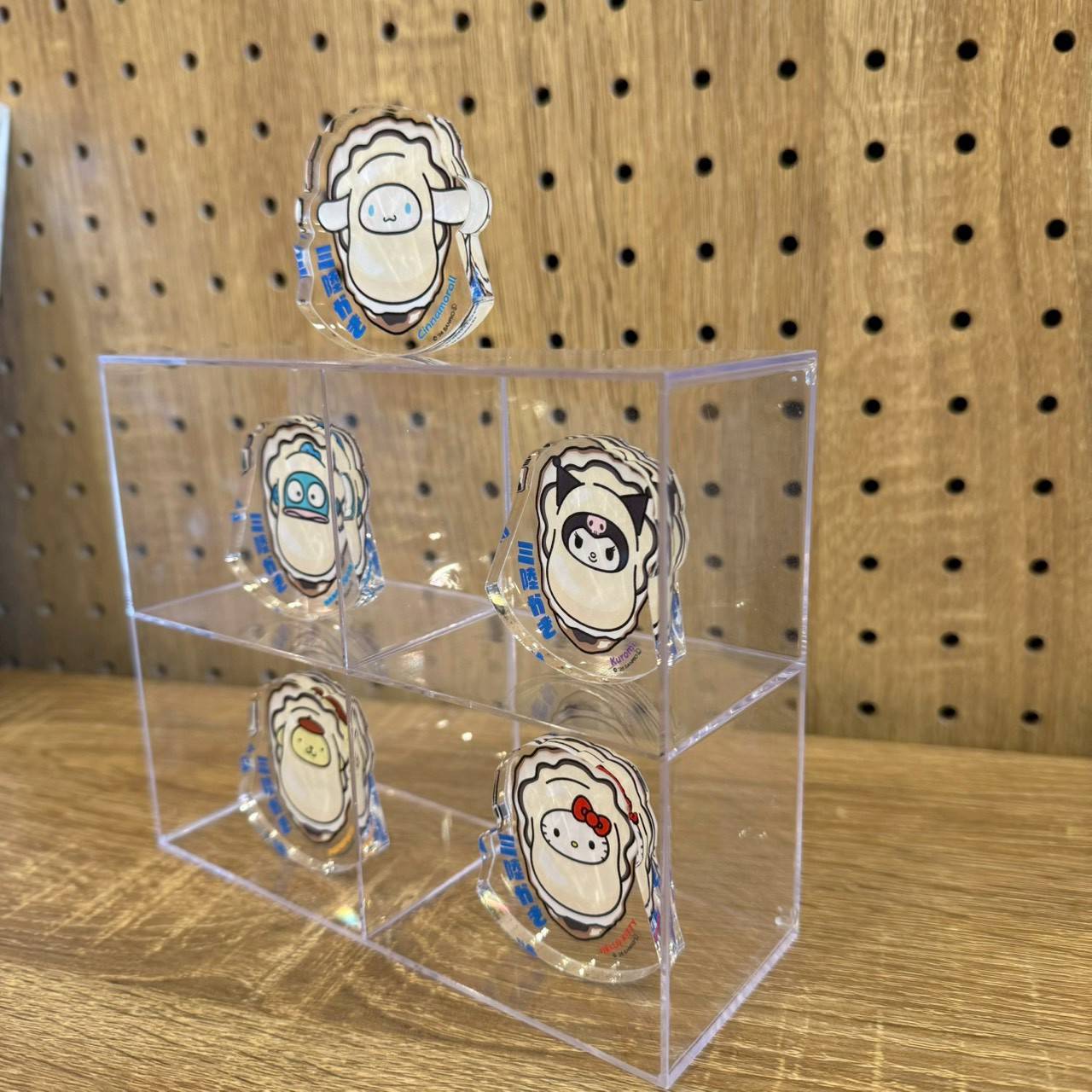ポムポムプリン三陸 カキ8mmアクリルパネルスタンド | TORCH-Online Shop-