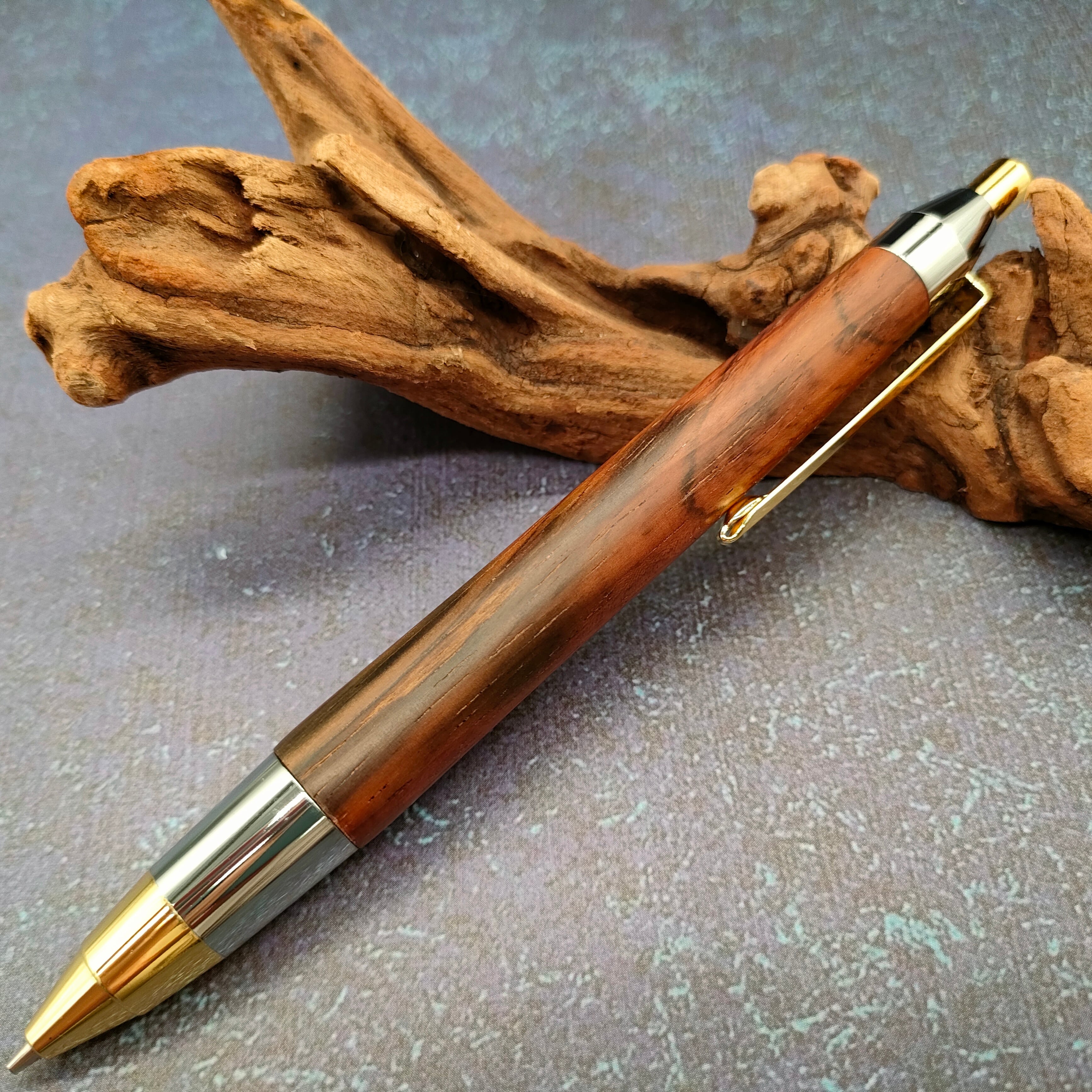 ZAWASOUオリジナル金具】木軸シャープペンシル ブラジリアンローズ