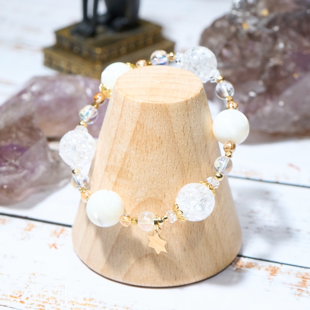 【内なる輝きを覚醒】マザーオブパール×クラック水晶 デザインゴムブレス(約15cm) naw25-0262