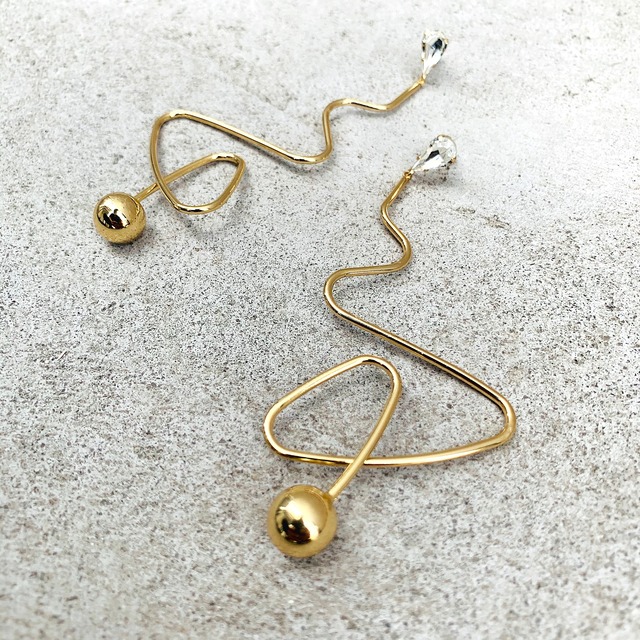 Bold-curve Long Pierce