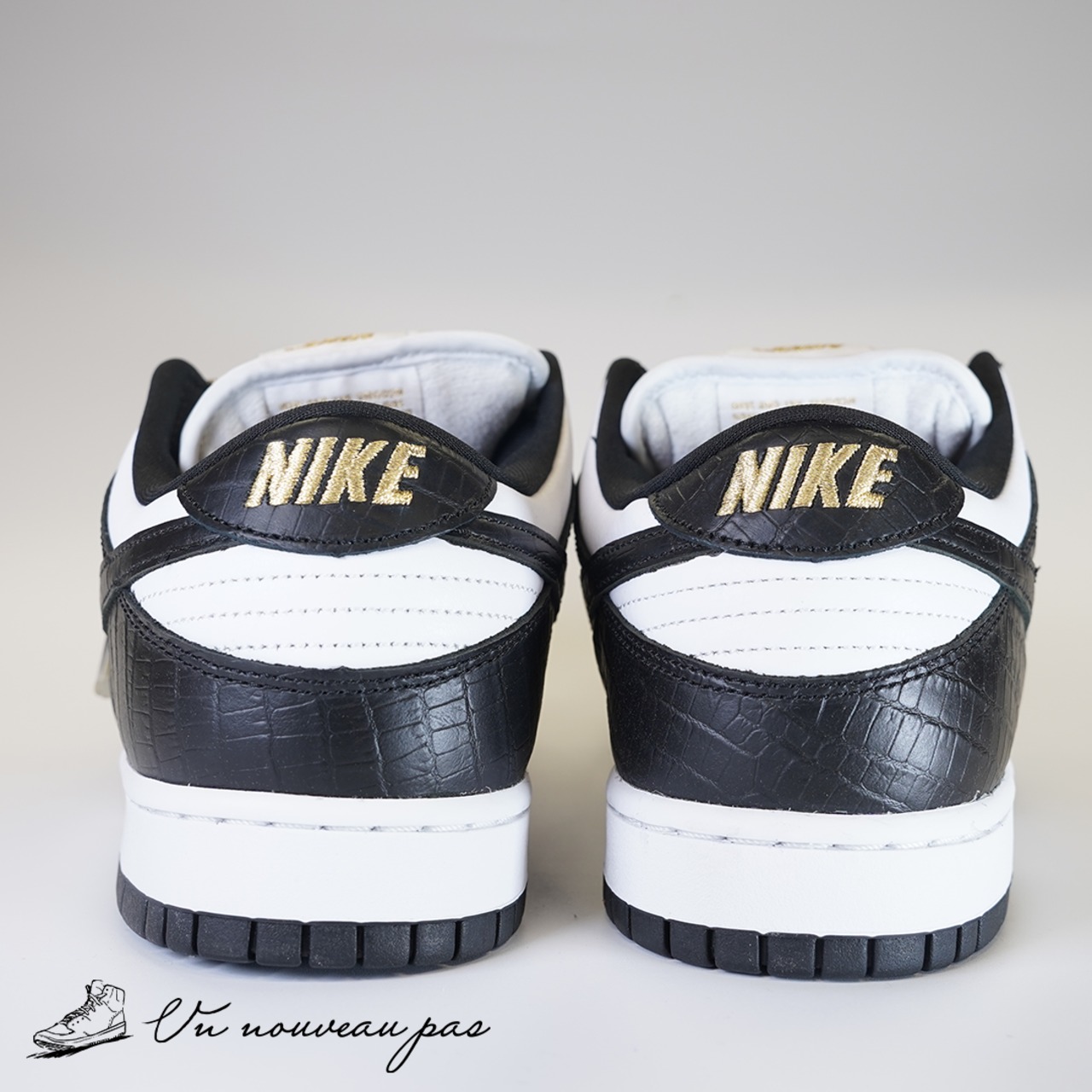 Nike SB Dunk Low Supreme "Stars Black" (2021)