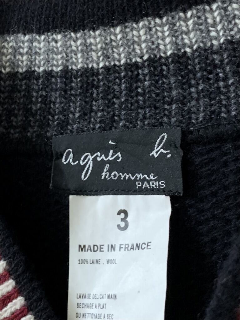Big Silhouette Design V-Neck Sweater "agnès b."
