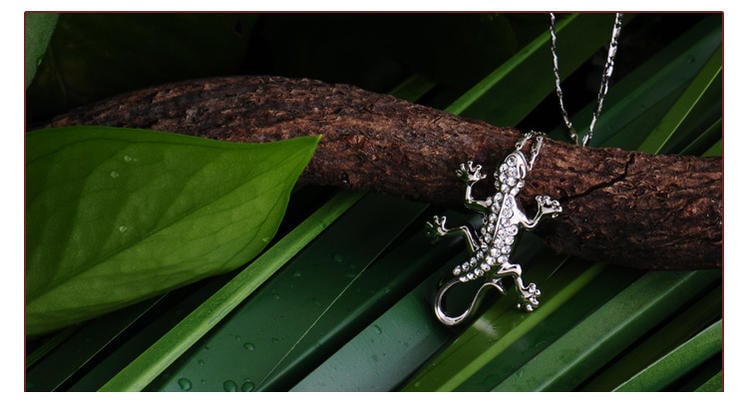 IUHA 18Kピンクゴールドメッキ アニマルジュエリー ヤモリ ネックレス