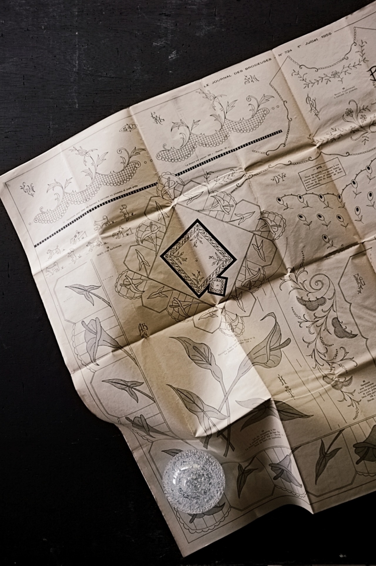 55s フランス LE JOURNAL DES BRODEUSES 手芸と刺繍 新聞c アンティーク