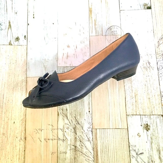 オープントゥリボンパンプス