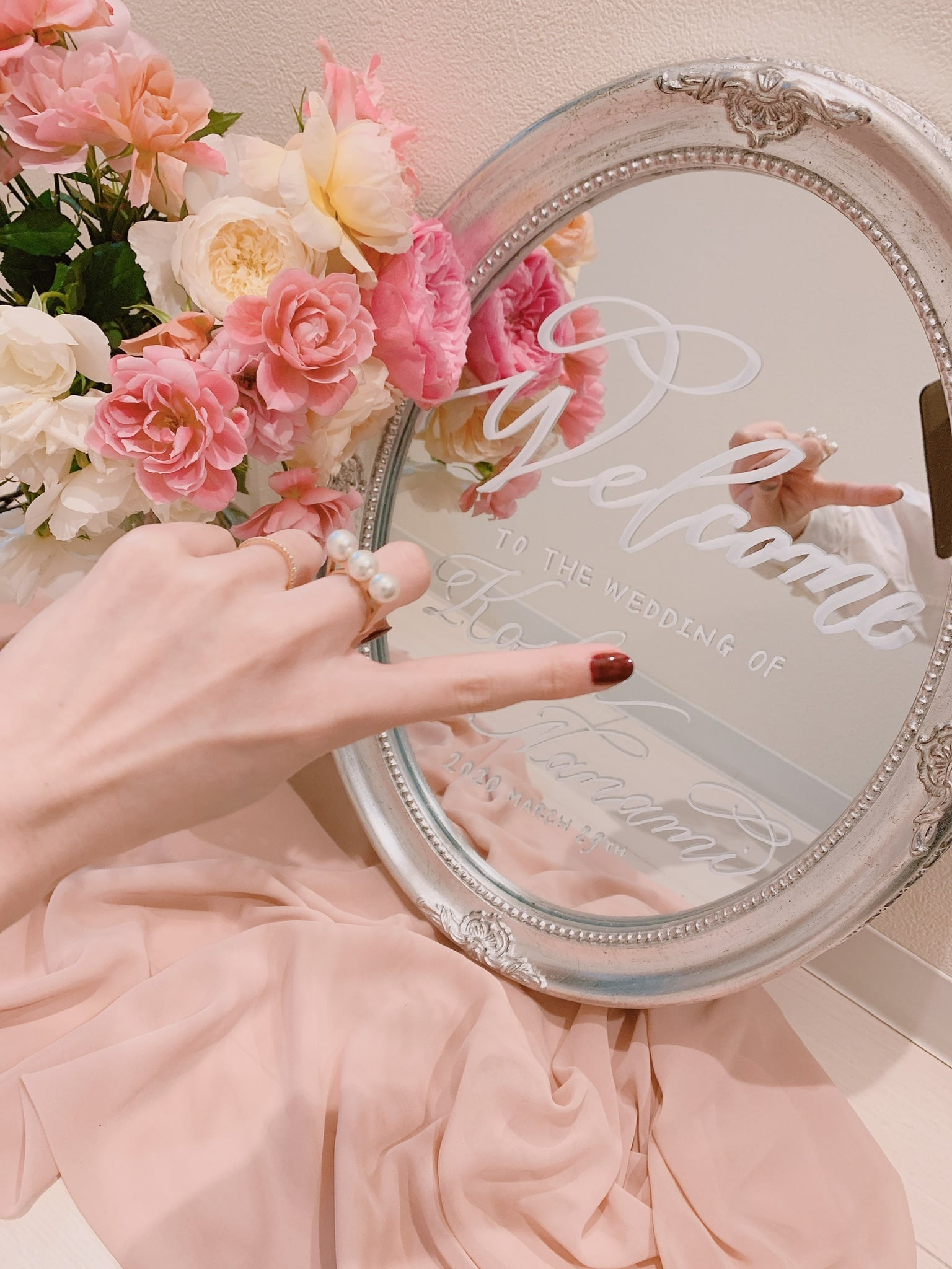 お洒落なウェルカムボードお描きします⭐︎ ミラーウェルカムボード(筆耕のみ) | little peach calligraphy