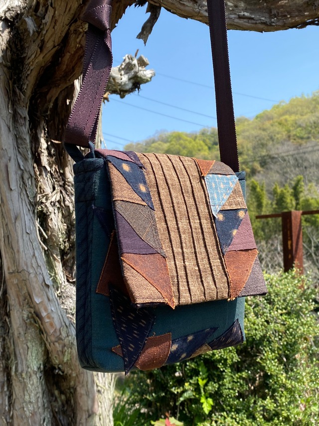 柿渋絣手作りアートショルダーバッグ　現品お届け