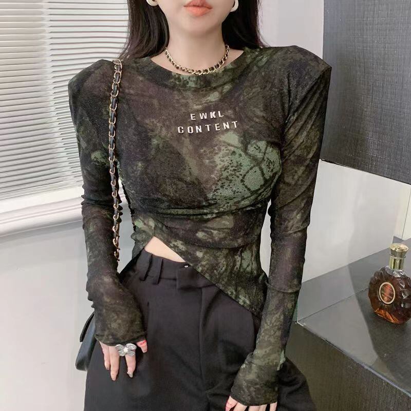 【新作】【送料無料】 純粋な欲望タイダイ Tシャツレディース春デザインニッチショートトップスリミング不規則なスリット長袖ボトリングシャツ 0165446135154