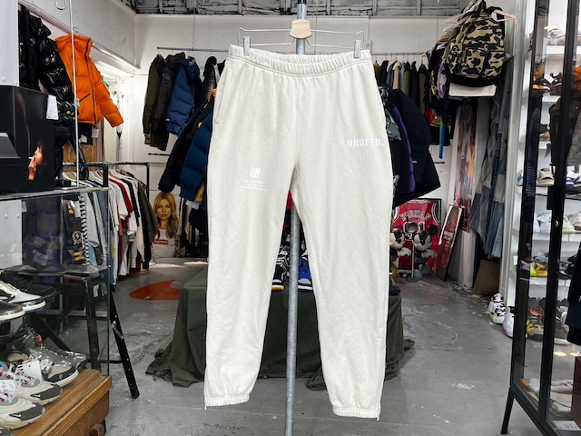 UNDEFEATED L.A. COUNTY SWEAT PANT IVORY LARGE 23836