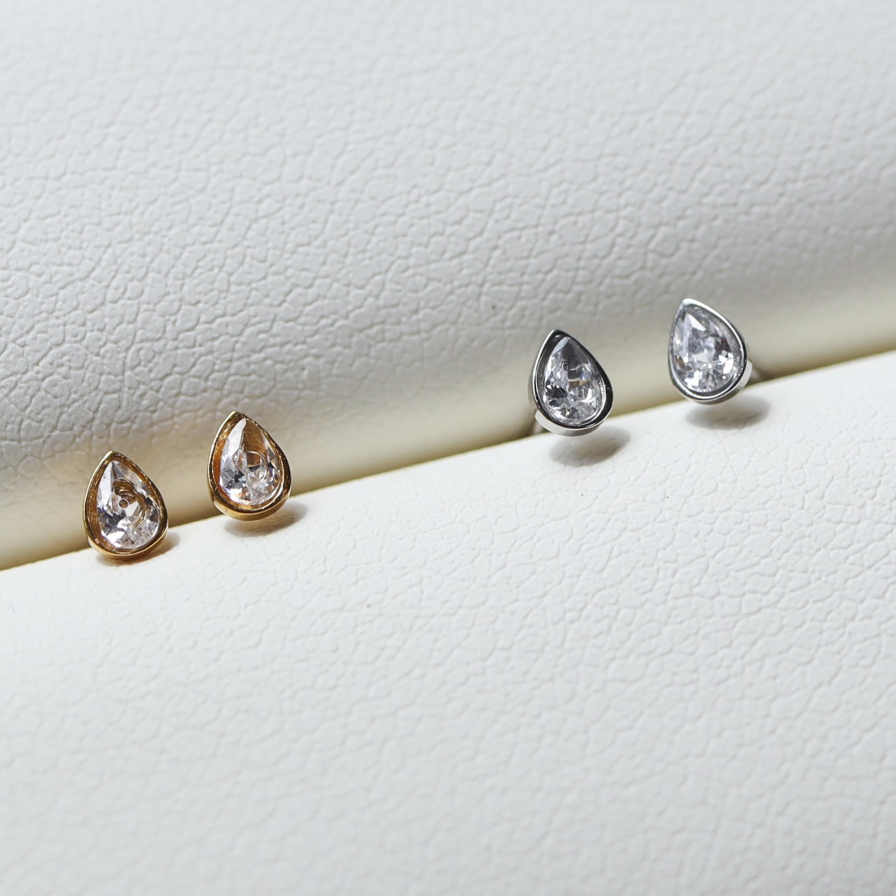 【極小】stainless mini cubic pierce SP396