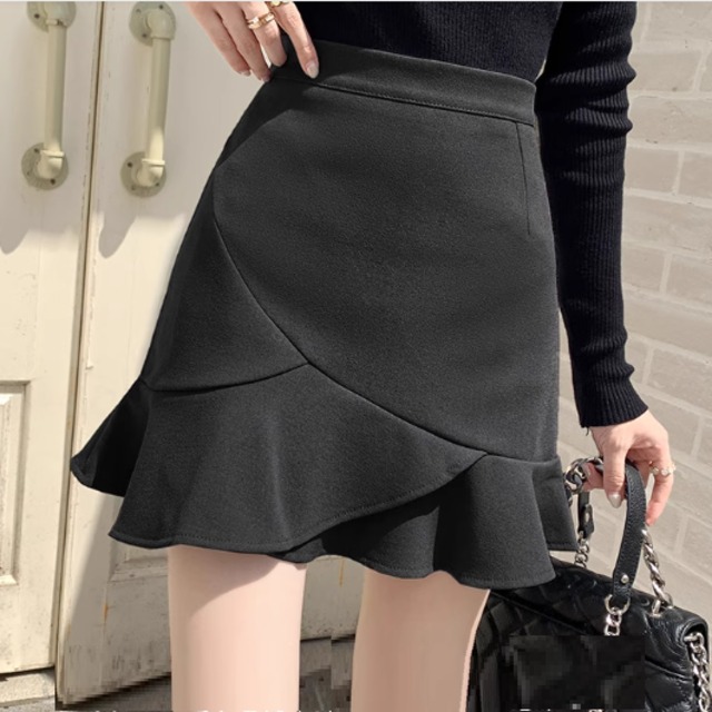 【送料無料】 ミニスカート 2色 オールシーズン シーズンレス マーメイドスカート フレア Aライン かわいい 大人可愛い きれいめ シンプル カジュアル 大人 上品 おしゃれ お洒落 こなれ感 コンサバ系 ラフ 抜け感 レディライク 無地 30代 40代 レディース 女性用 ママ服 デート お出かけ お呼ばれ 休日 アウトドア お茶会 女子会 授業参観 誕生日会 結婚式 二次会 パーティー 着回し 普段使い 定番 着痩せ 垢抜け ホワイト ブラック