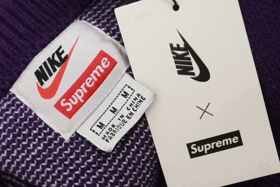 Supreme®/Nike® Swoosh Sweater Purple M