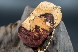【最高峰の瘤材】ホンジュラスローズウッド 瘤杢 ツートン ドッグタグ 象嵌 カエルの王様