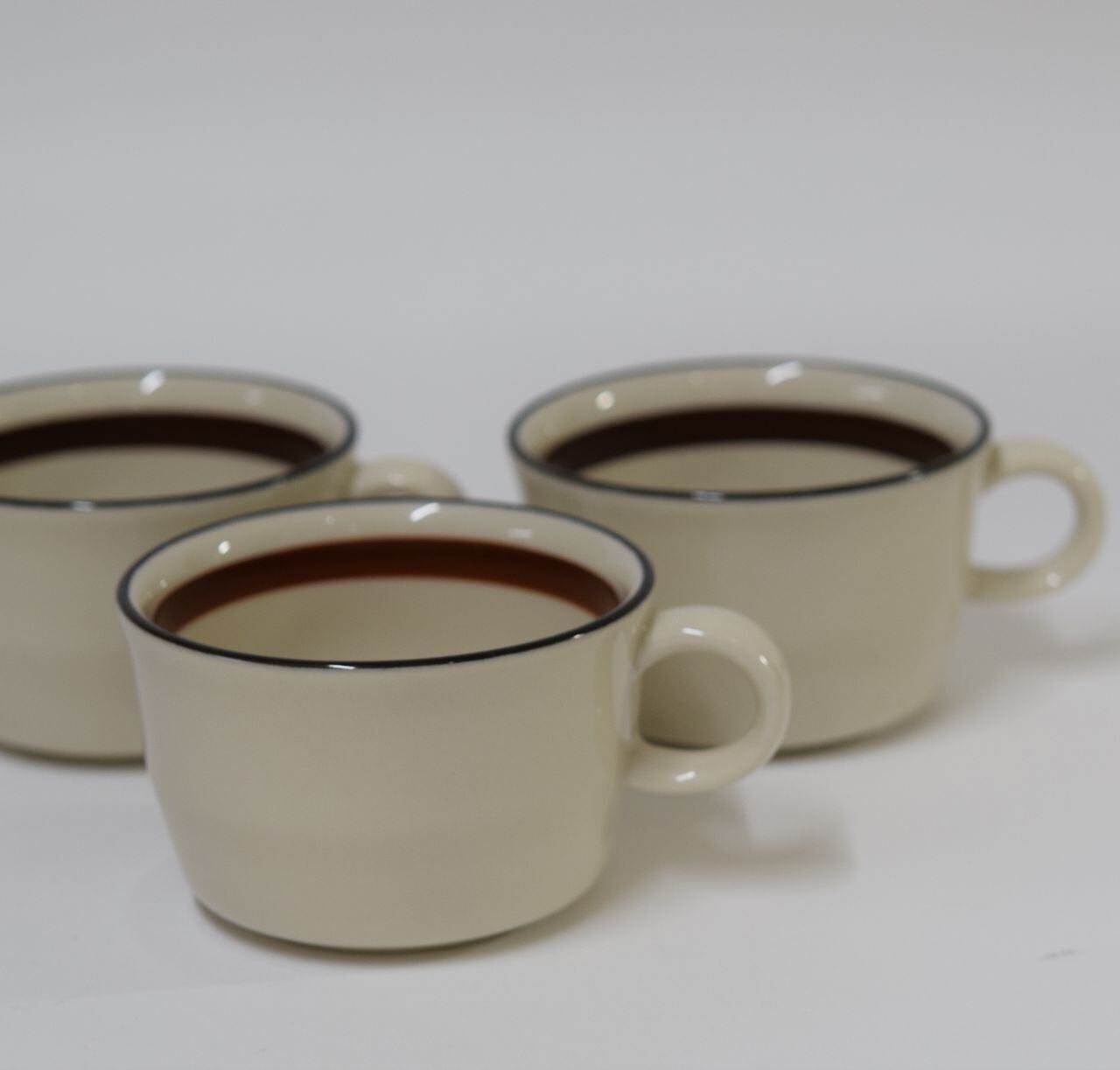 昭和レトロ 日本製 ストーンウェア カップ＆ソーサー 3客組 昭和雑貨
