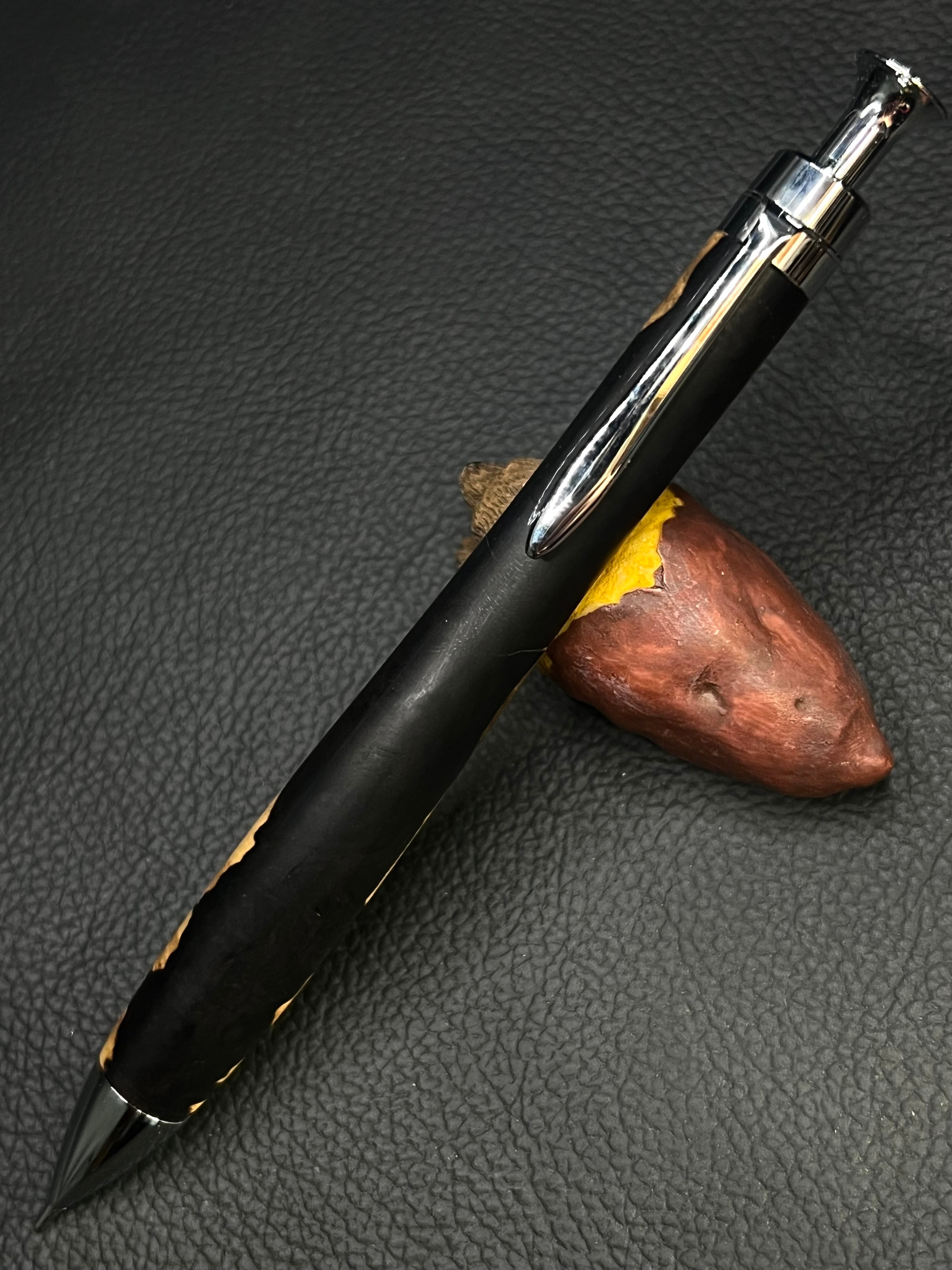 ス*ズ様 y*u様 あけぼの工房黒柿孔雀杢極上シャーペン 3 黒柿孔雀杢 | こぶた工房