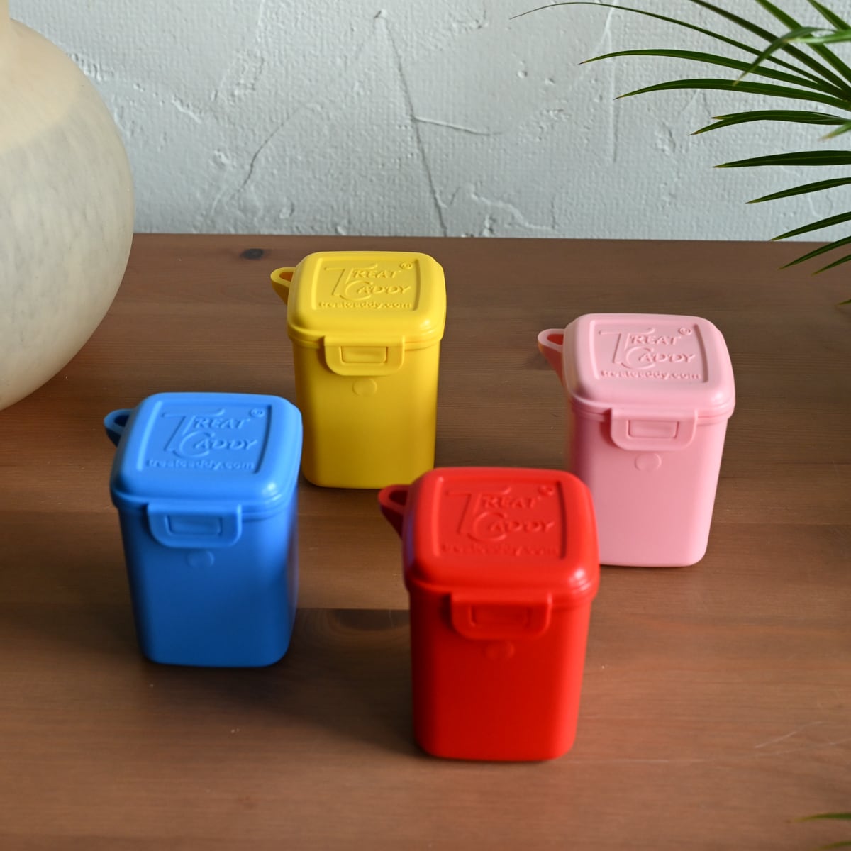 UK発 Treat Caddy|スマートで機能的な犬用トリーツケース