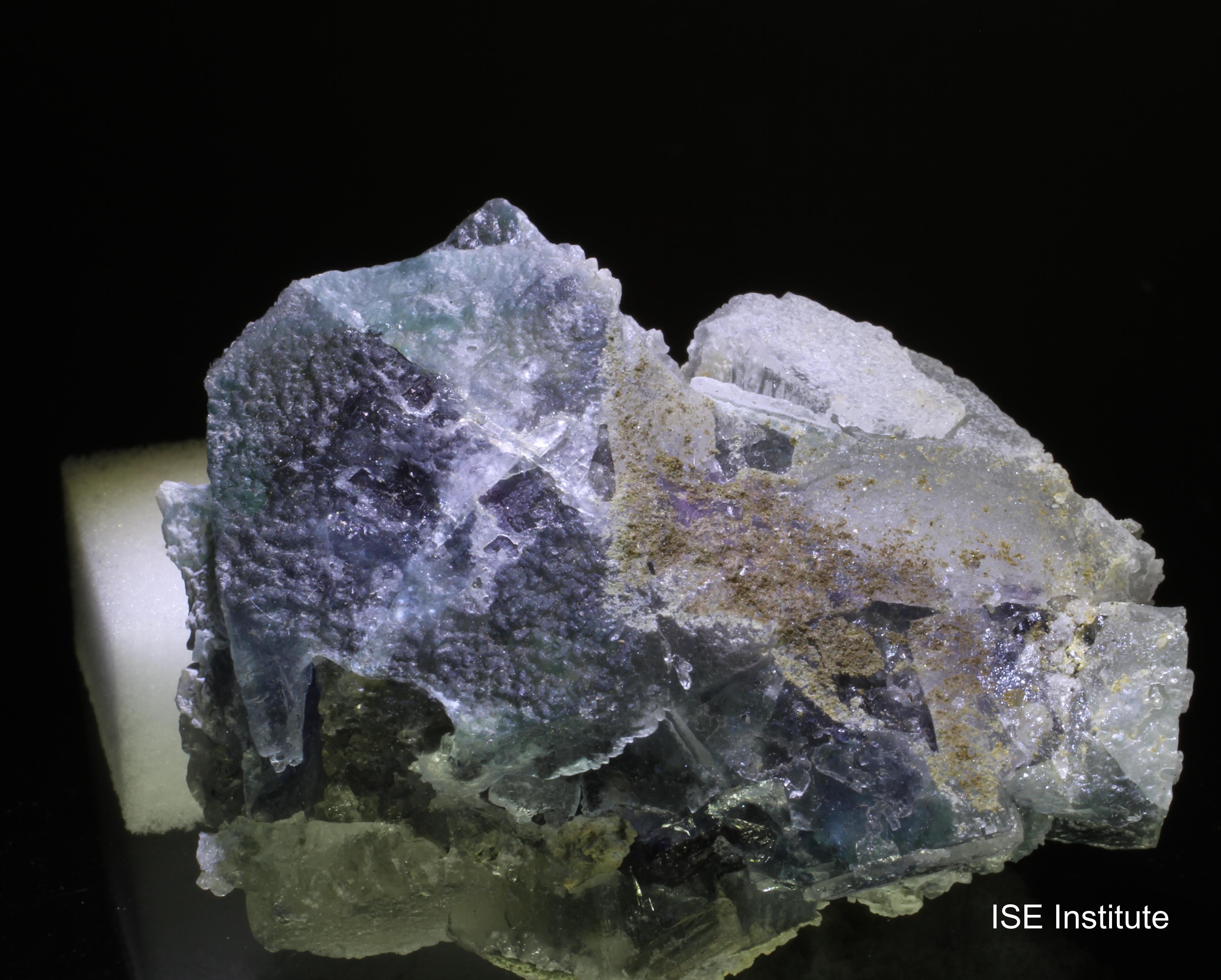 蛍石 フローライト 中国産 鉱物標本 | ISE Institute ISE鉱物隕石科学