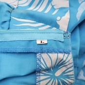 フラダンス 衣装 ワンピース ドレス ブルー系 ホワイト系 ハイビスカス柄 モンステラ柄 フリル かわいい 華やか 鮮やか 明るい 爽やか 水色 白 ダンス衣装 ハワイアンダンス レディース ハワイアン アロハ ハワイアンプリント フラ ダンス レッスン 練習