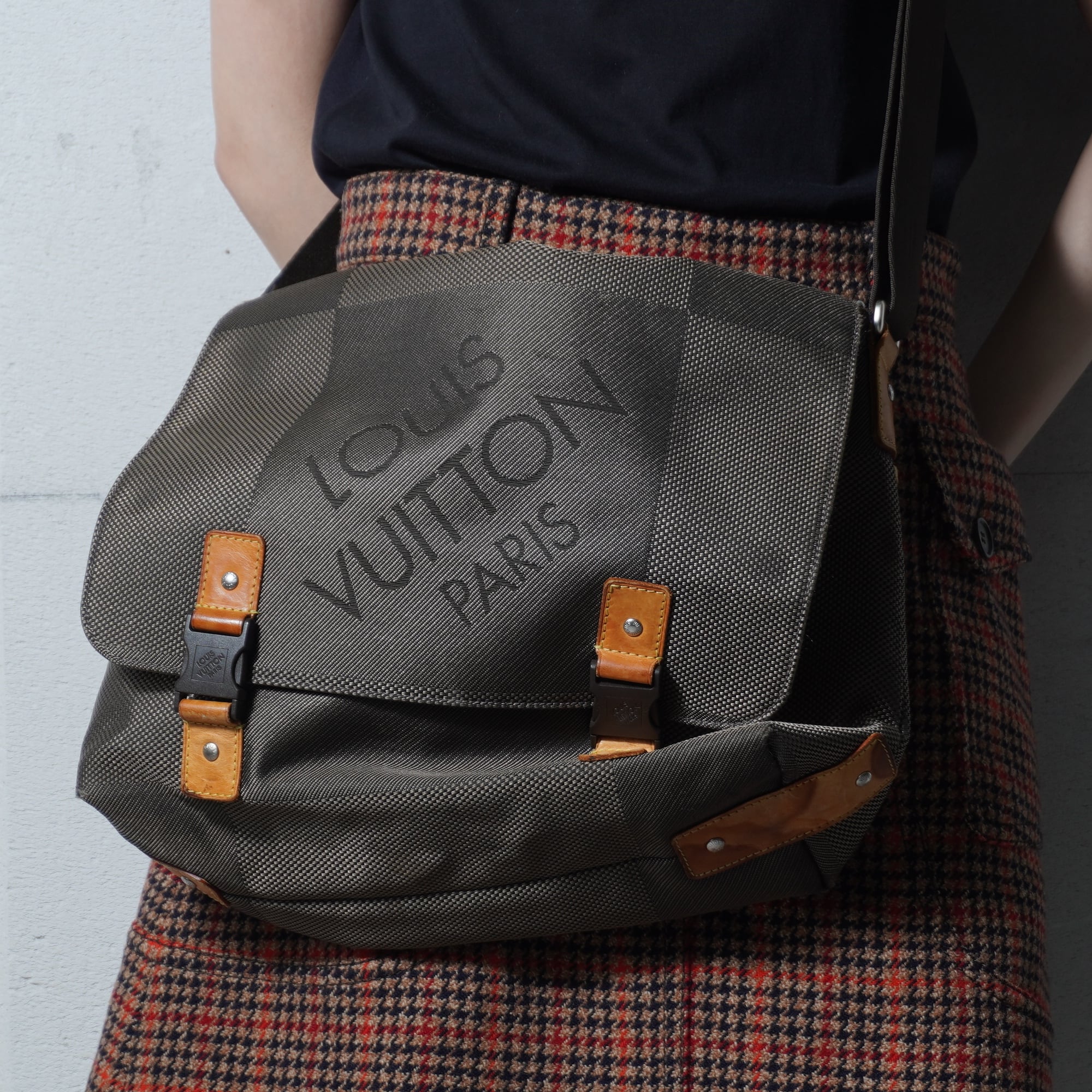 Vivienne Westwood】ヴィヴィアンウエストウッド Simple tiny ORB 2WAY