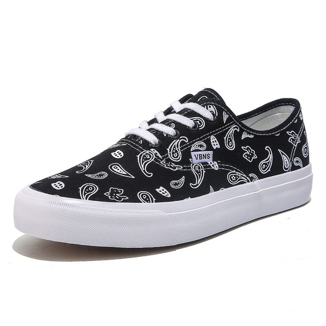 ペイズリーキャンバスシューズ /　Paisley Canvas Sneakers