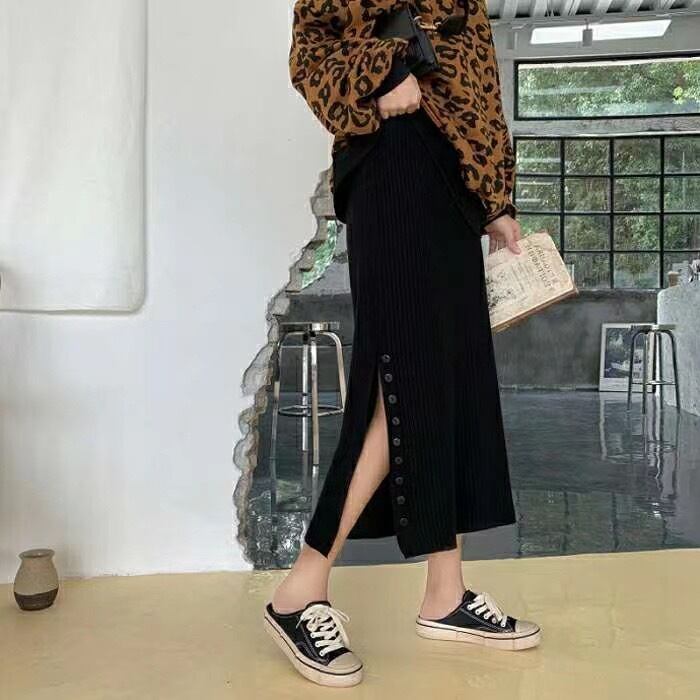 サイドスリットリブニットスカート