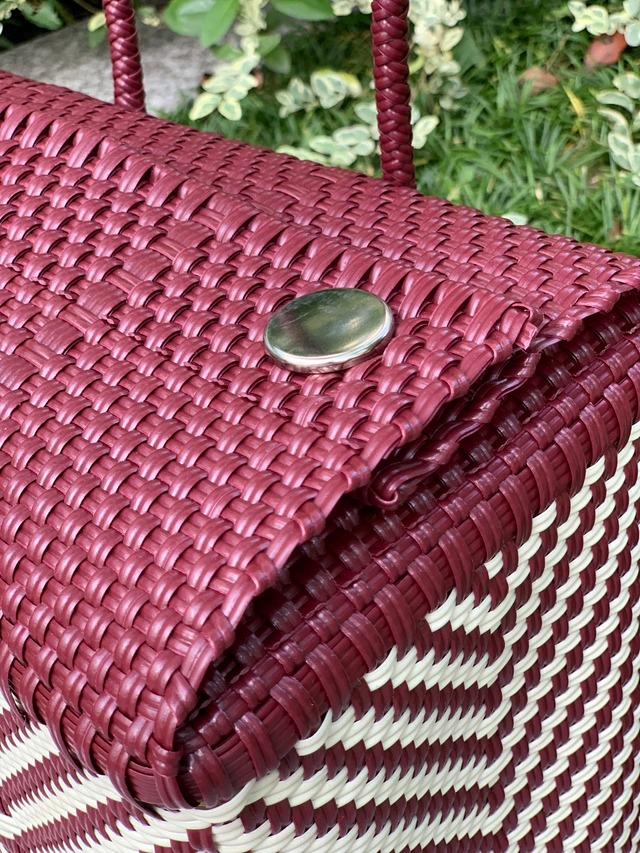 M Mercado Bag (with button) Wine red/Off-white