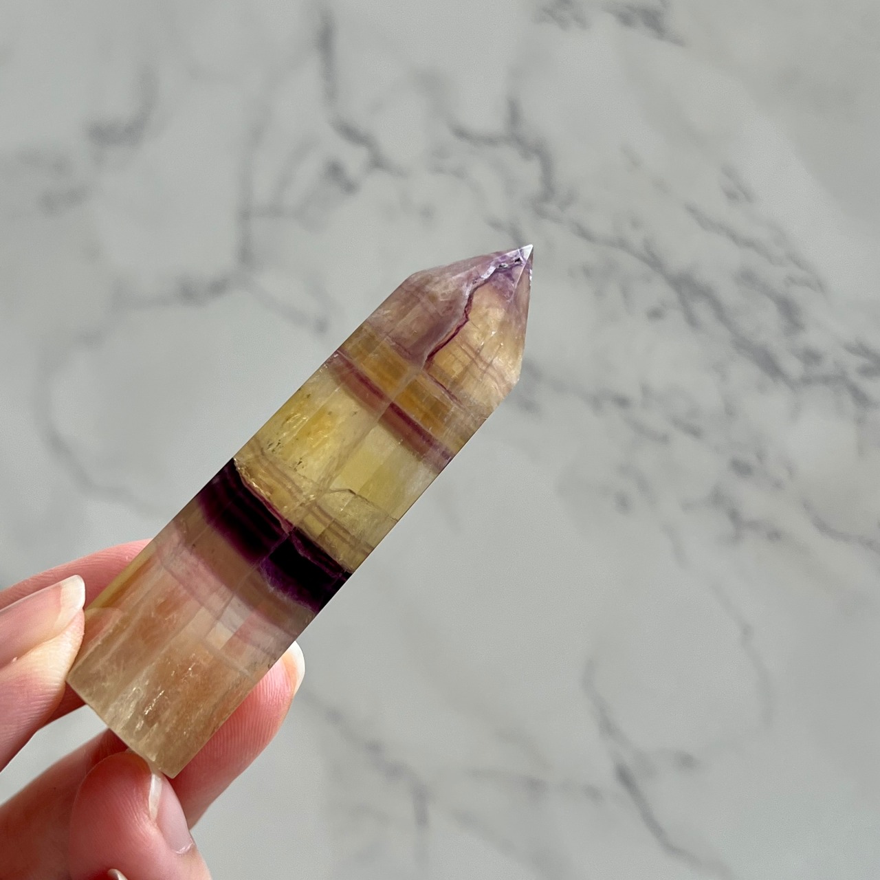 フローライトタワーC34*デンドライト入りイエローフローライトポイント*天然石インテリア*パワーストーン*置き物