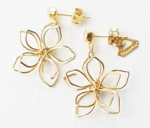 flower pierce