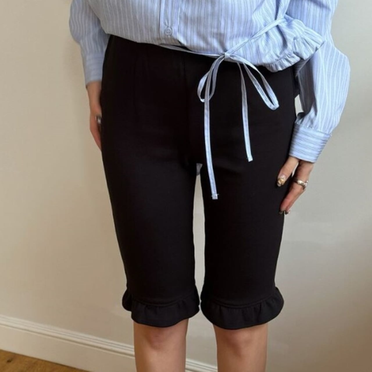 Frill Hem Halh Leggings W00152