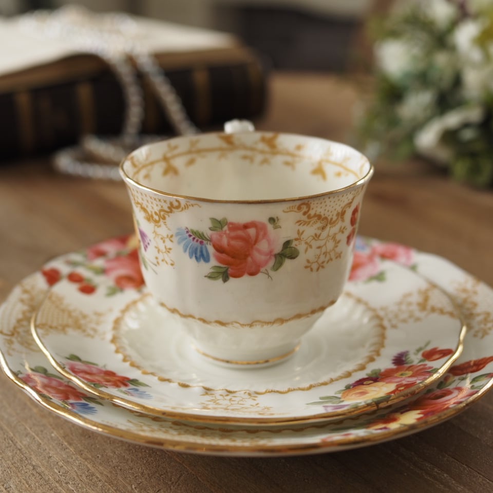 英国アンティーク　サミュエルラドフォード　1800年代トリオ　カップ＆ソーサー 英国アンティーク サミュエルラドフォード 1900年 トリオ カップ