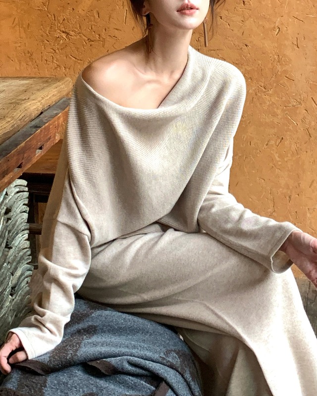 オフネックウールミックストップス　A25370