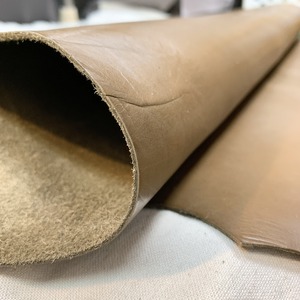 仔牛 おうどいろ【約68ds / 約0.9mm厚】L12F-029