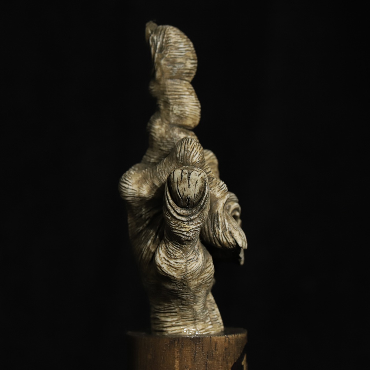 [1周年記念・数量限定] "1st Anniv" SUPER BIG KEYHOLDER - serial.08/KHAKI