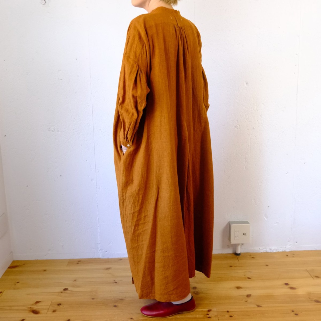 suzuki takayuki (スズキタカユキ) peasant dress Ⅱウールリネン ワンピース/ブラウン
