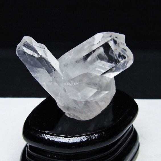 水晶 クラスター マダガスカル産 台座付属 水晶 原石 一点物 172-4367