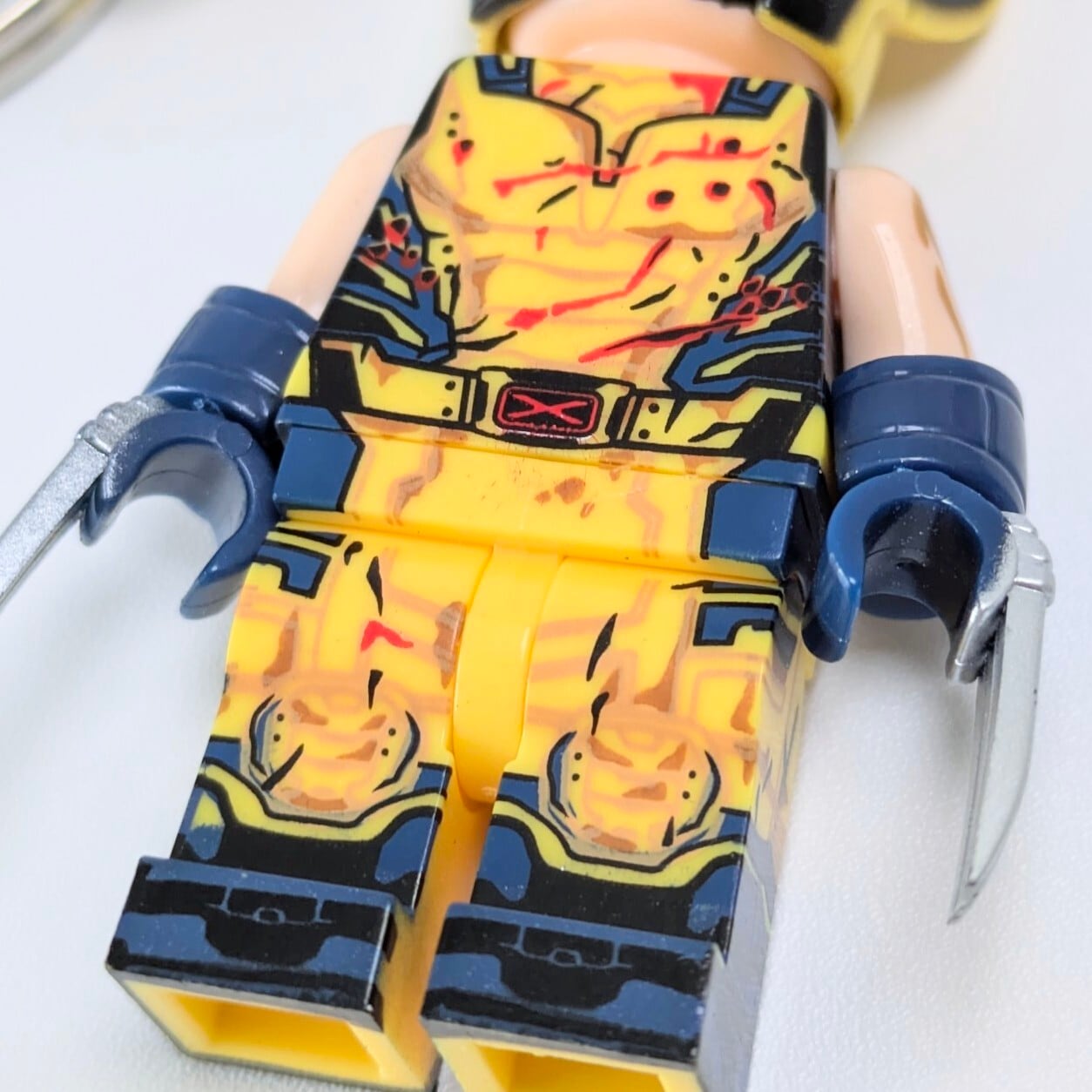 ★ブロックフィギュアキーホルダー★【 Wolverine ( ウルヴァリン ) 】ウルヴァリン 実写ダメージver. / X-MEN / ニューアベンジャーズ / MARVEL〚アメリカン雑貨 アメトイ〛