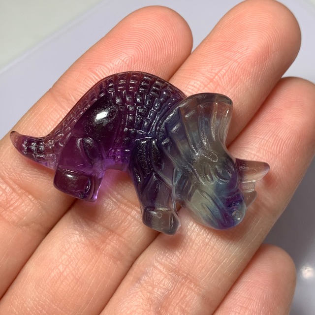 6.恐竜・トリケラトプス☆フローライトペンダントトップ