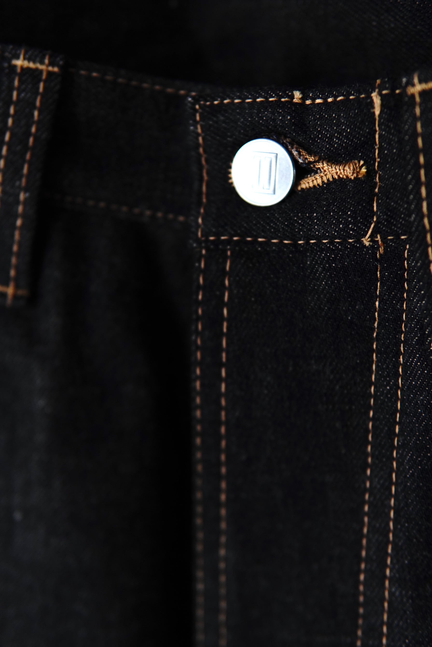 daisuke tanabe / coffee black denim trousers rigid | POETRY