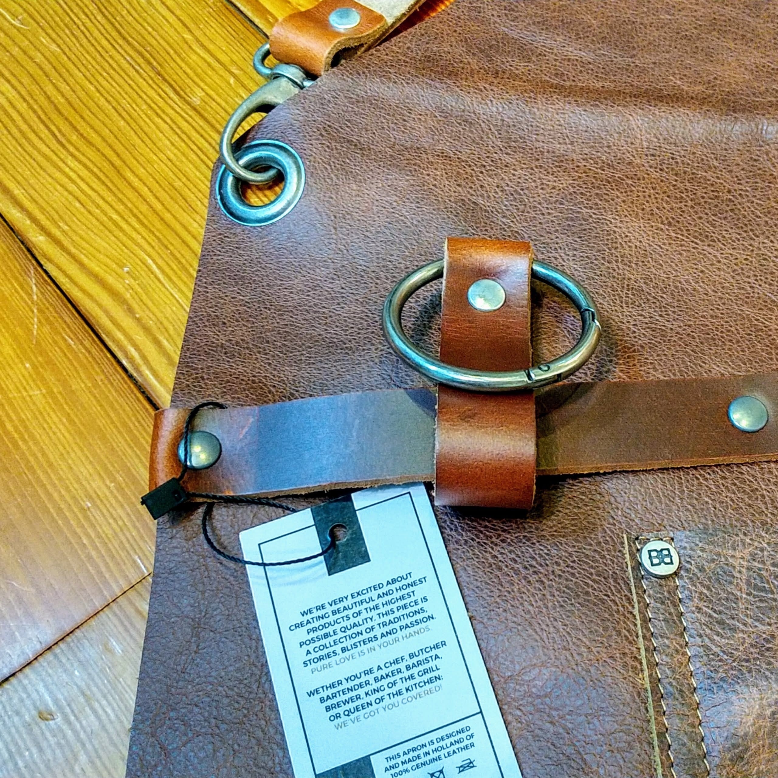 ザ・プレミアム・Xクロス レザーエプロン ブラウン | Brickwalls and