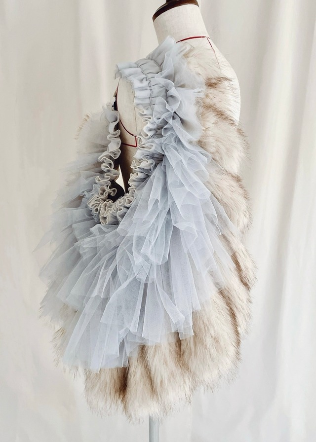 DŌRA VORAN | Fur-Ruffled Hidden Bag - BLUE FOX