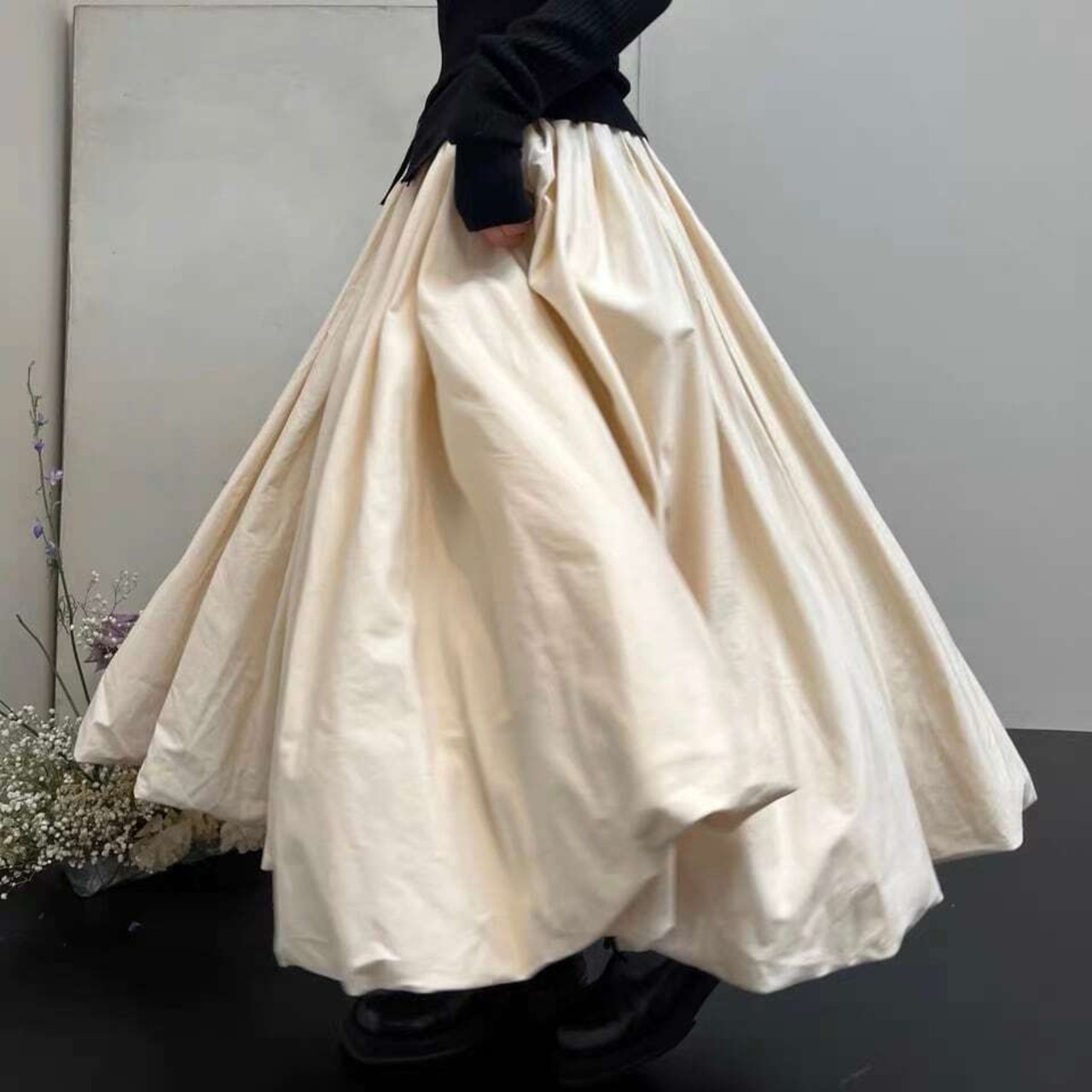 White Balloon Long Skirt / ホワイト バルーン ロングスカート
