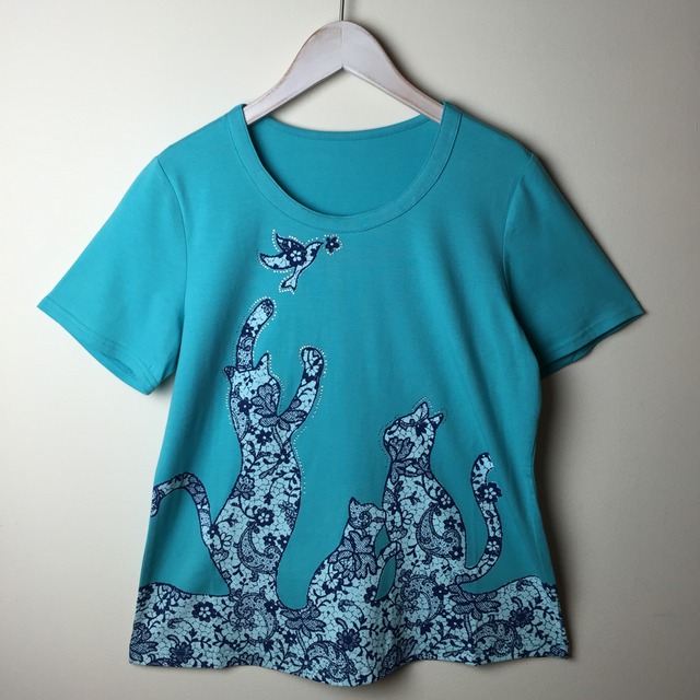 【SALE】ネコTシャツ ラインストーン刺繍プリント ブルー【40%OFF】