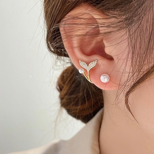 フィッシュテールパールピアス　CH1605
