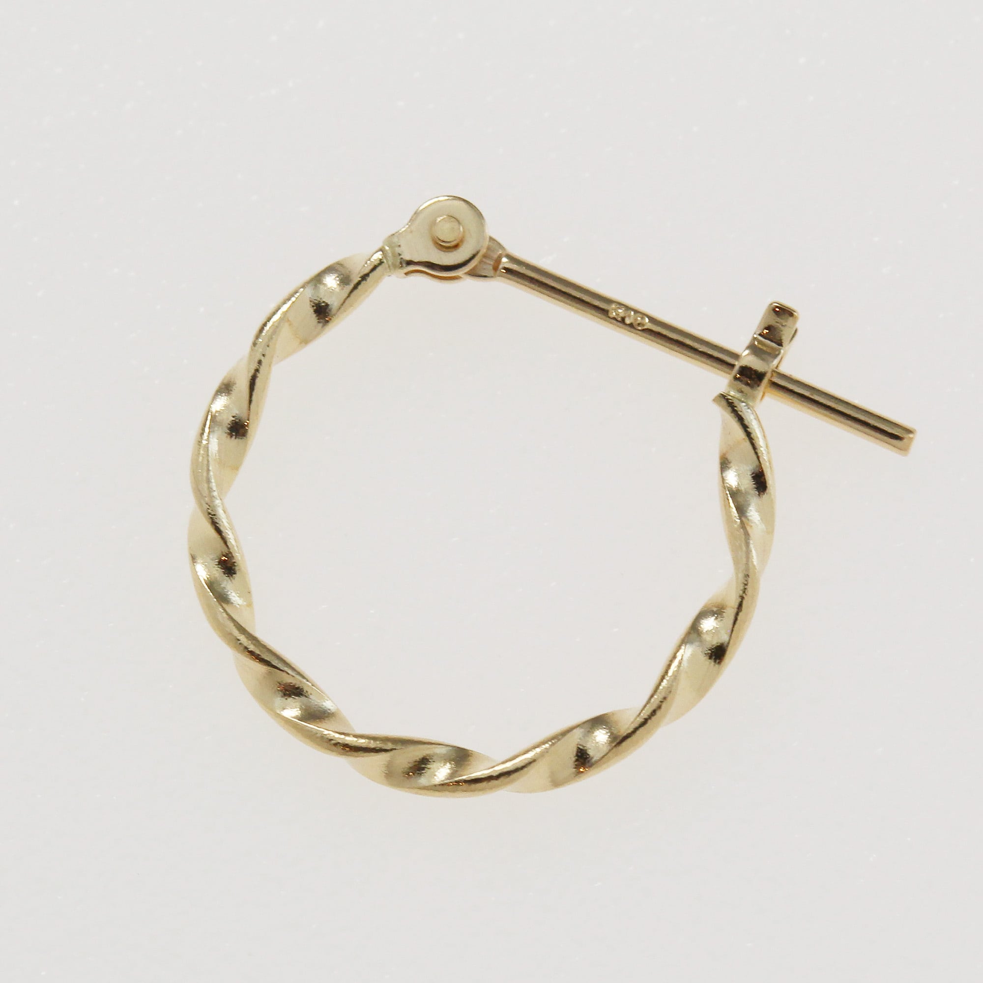 再入荷】K10 イエローゴールド ツイストピアス つけっぱなし No.156