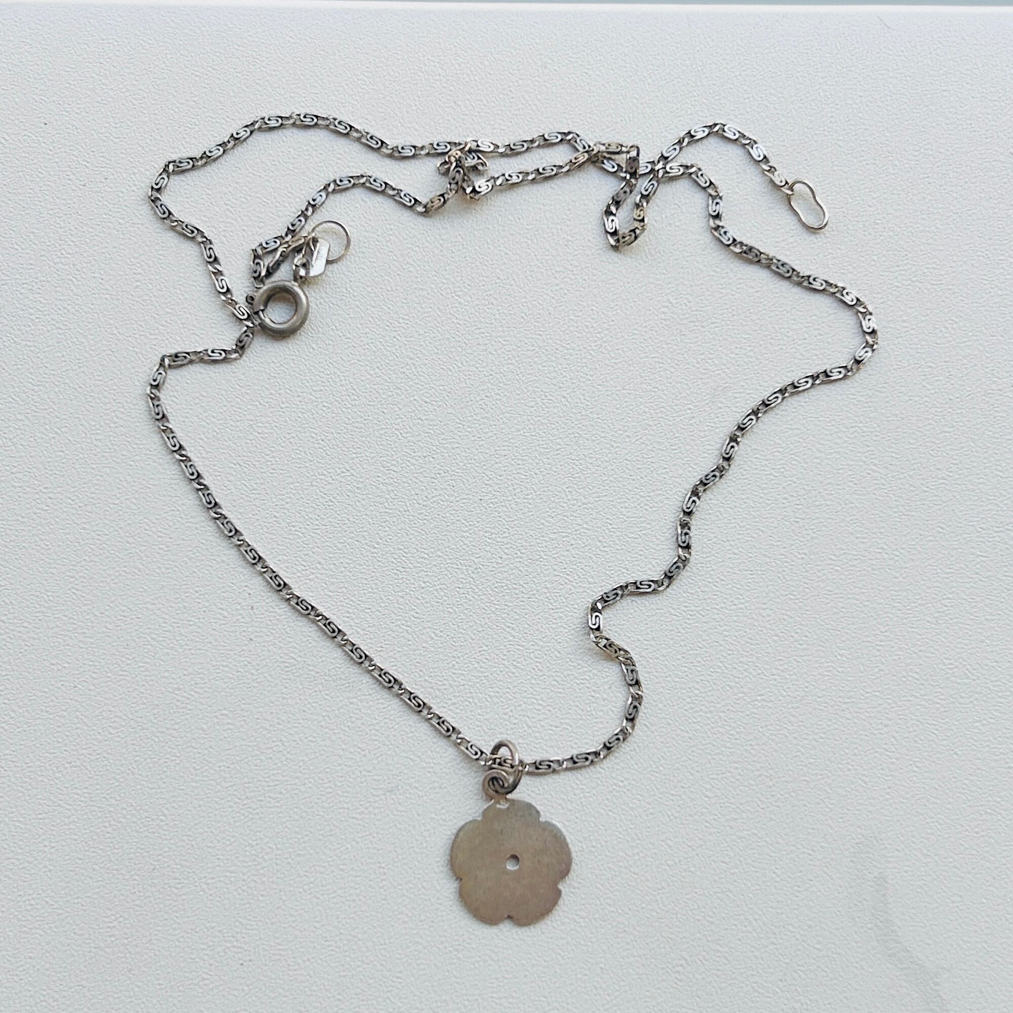 わ*ん様 シルバー925 15点　まとめ売り　96g 刻印あり　Silver フランスシルバー925 【ミニフラワー】DEADSTOCKチャーム | Milo