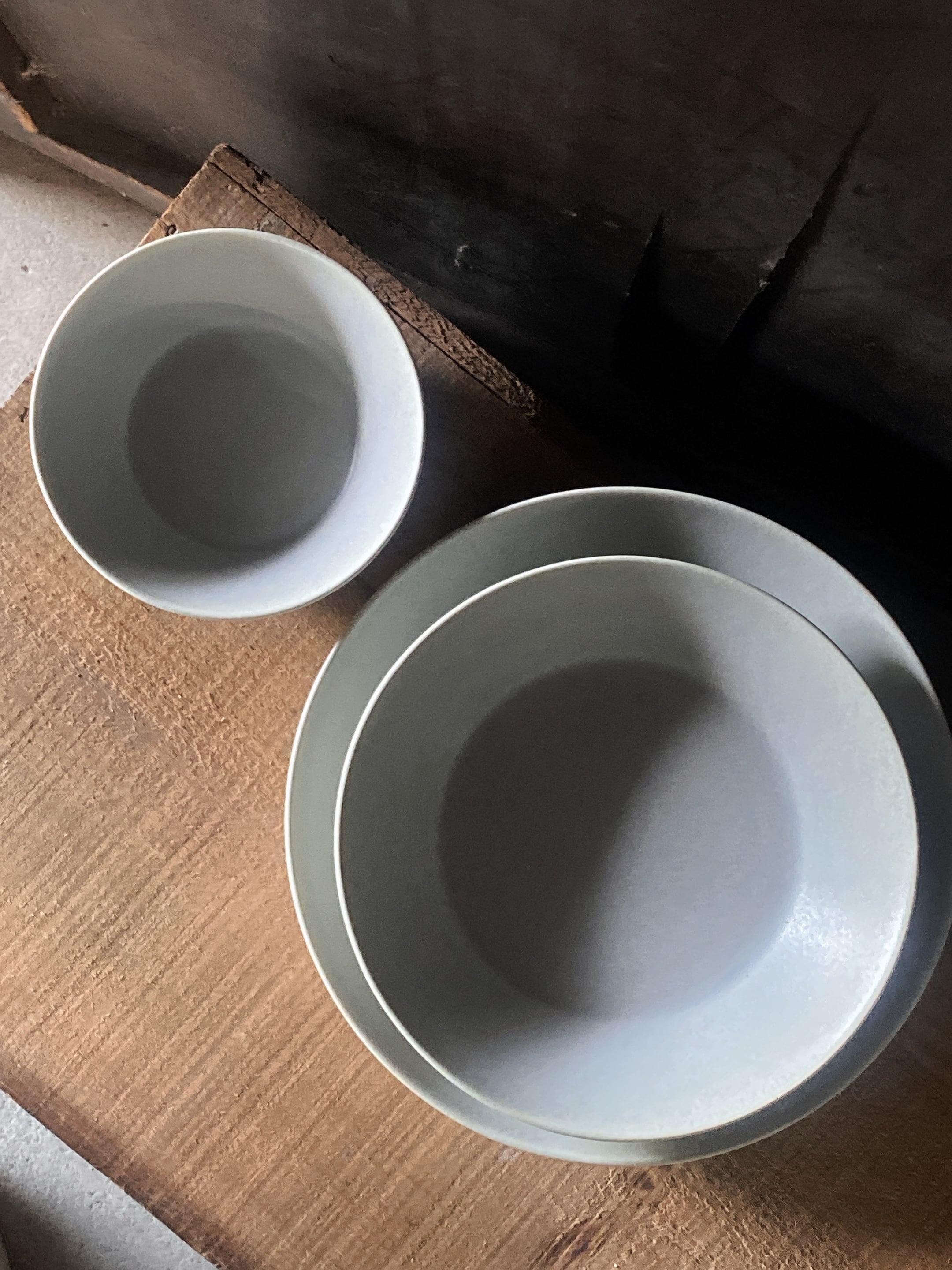 美濃焼)白唐津四ッ足付出皿 | 【多治見 美濃焼のお店】美しい食卓山喜