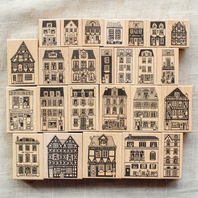 S-55 うさぎの置き物が可愛い　華やかなお家